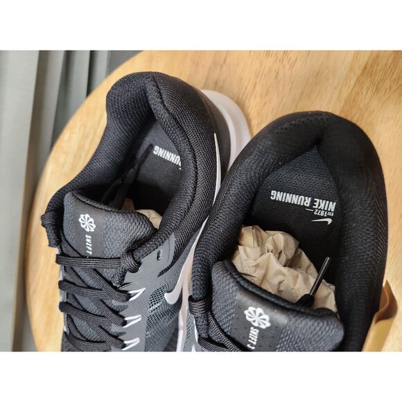 Nike Run Swift 3 (W) men's size 8.5 women's 10 Wide 2E black/white dk smoke grey - Picture 6 of 11